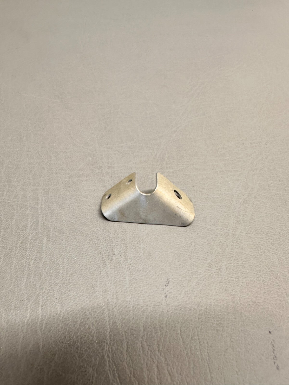 53470-000 Piper Bracket