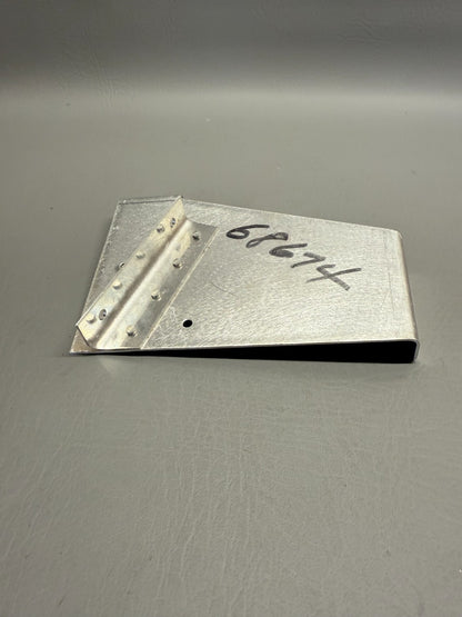 68674-000 Piper Bracket Assy