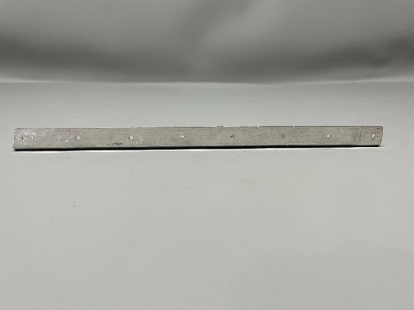 Cessna 172RG Nose Gear Door Hinge Bracket LH FWD P/N 2413085-1