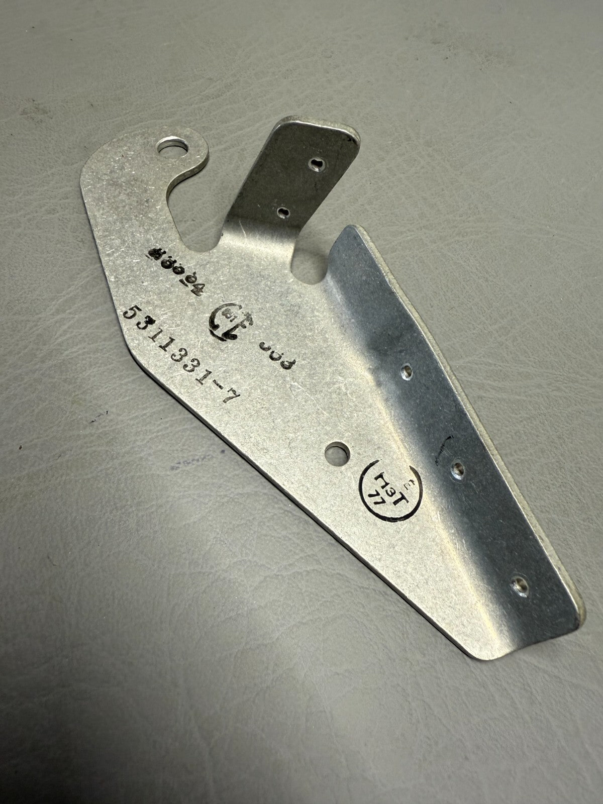 5311331-7 Cessna Bracket