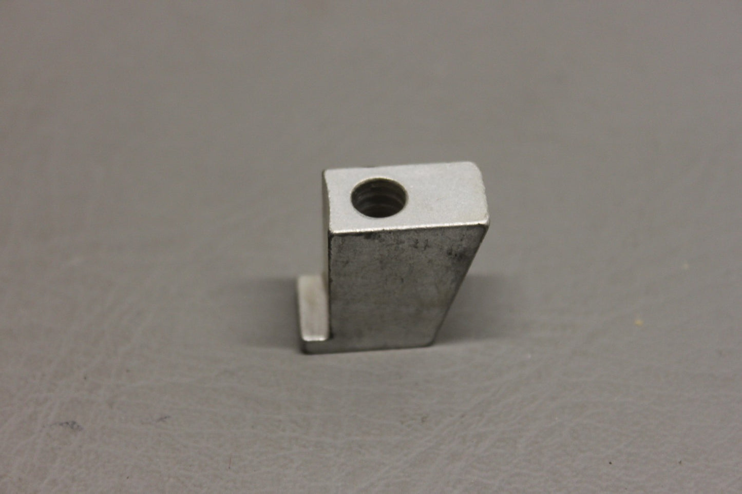 1741006-3 Cessna Wing Leveler Bushing Retainer