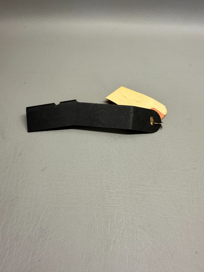 65064-000 Piper Brace