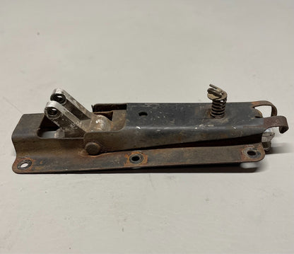 Piper PA-31T Fwd Baggage Door Handle and Bracket P/N 22641-002 / 30580-000