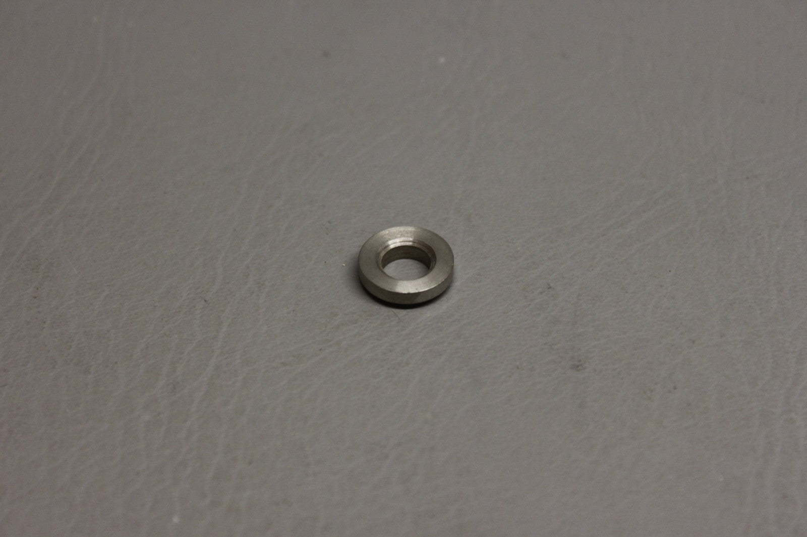 C6CE1030-27 Aircraft Roller