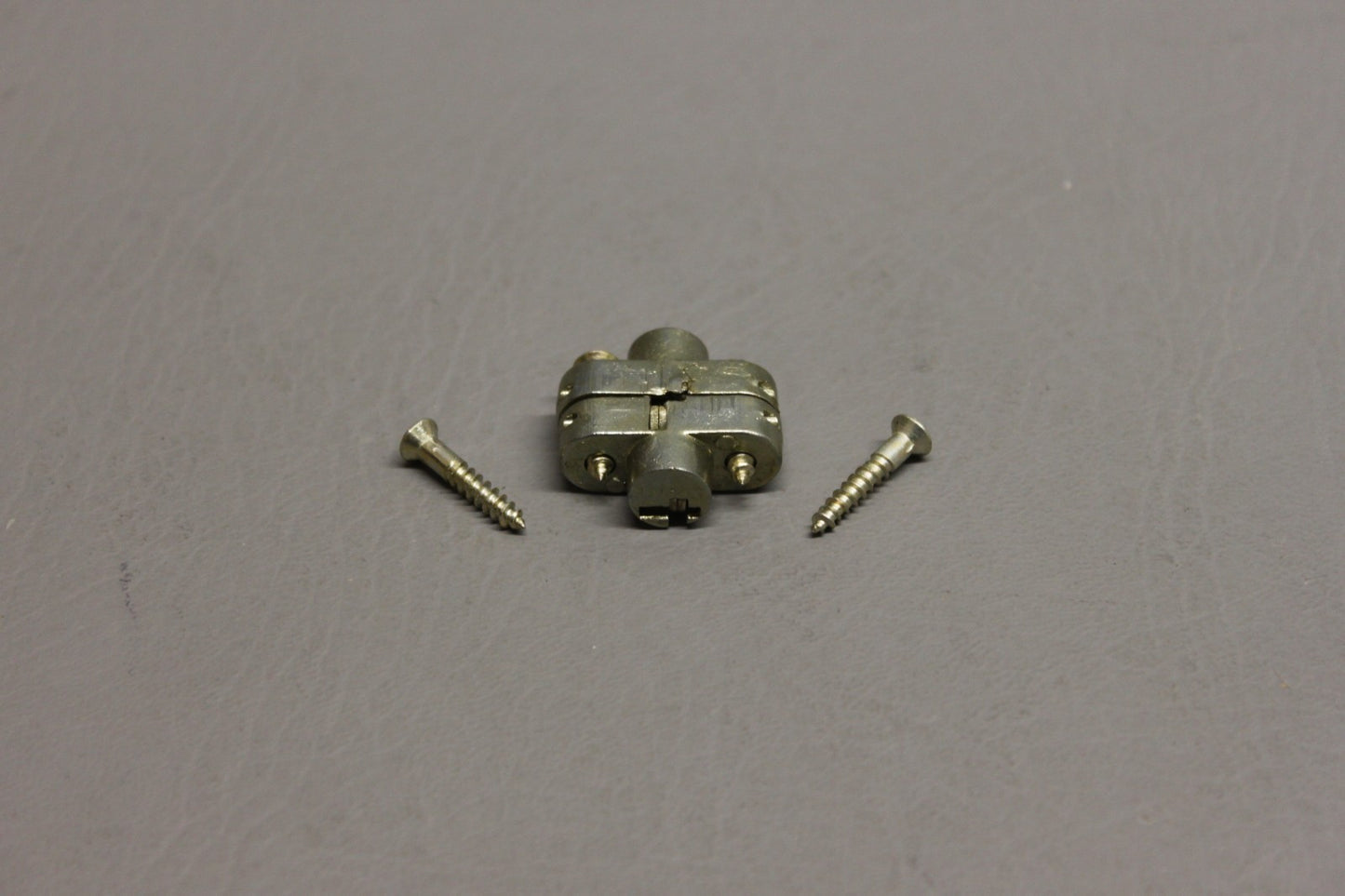 8514-16 Cessna Hinge (Alt P/N SOSS100)