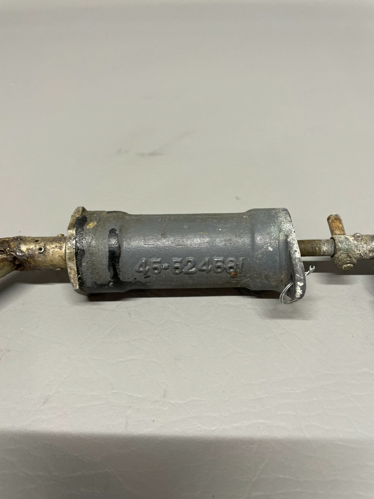 Beechcraft Baron Trim Tab Actuator Assy P/N 45-524561