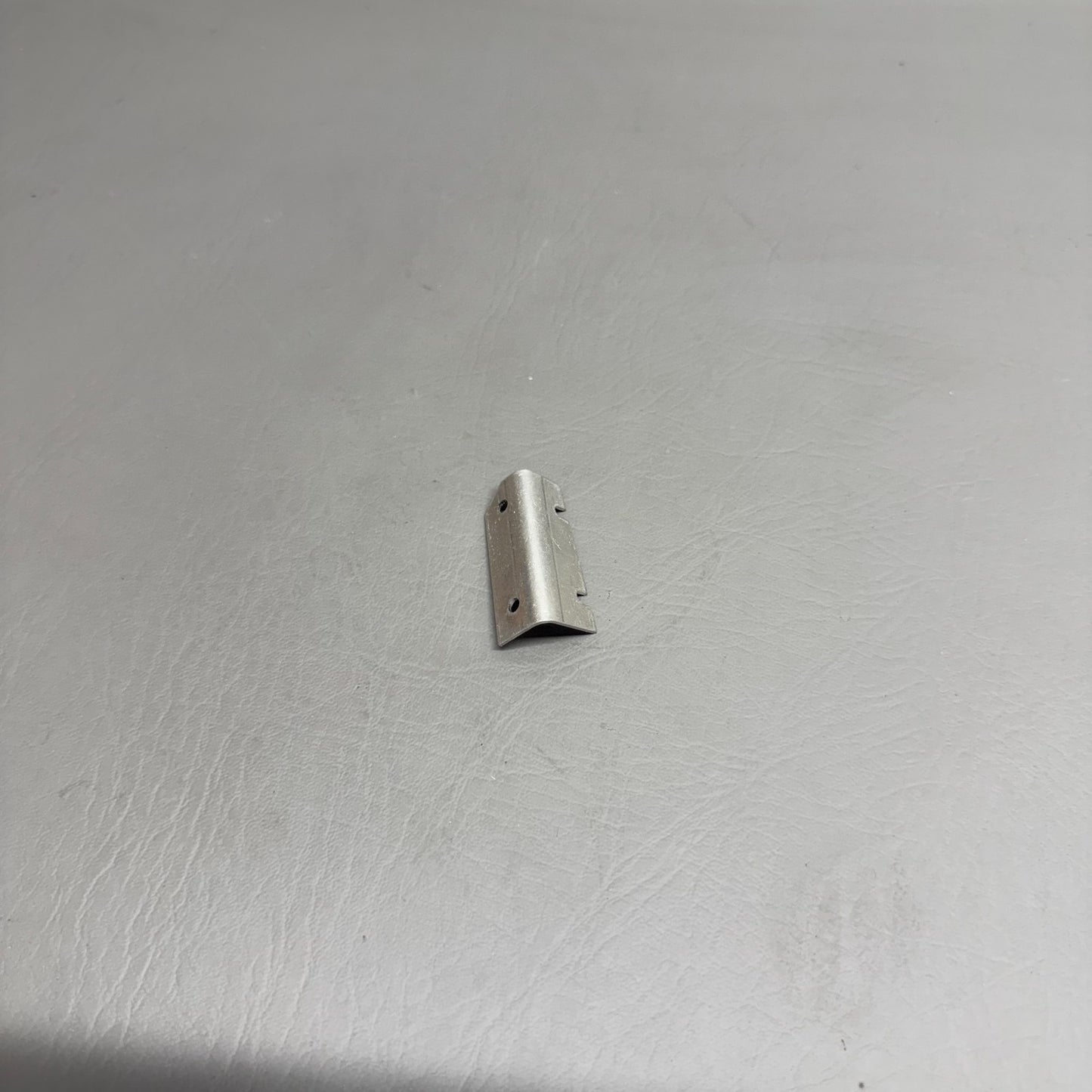 62146-000 Piper Clip
