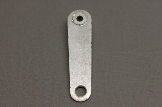 1652013-21 Cessna Arm Assy