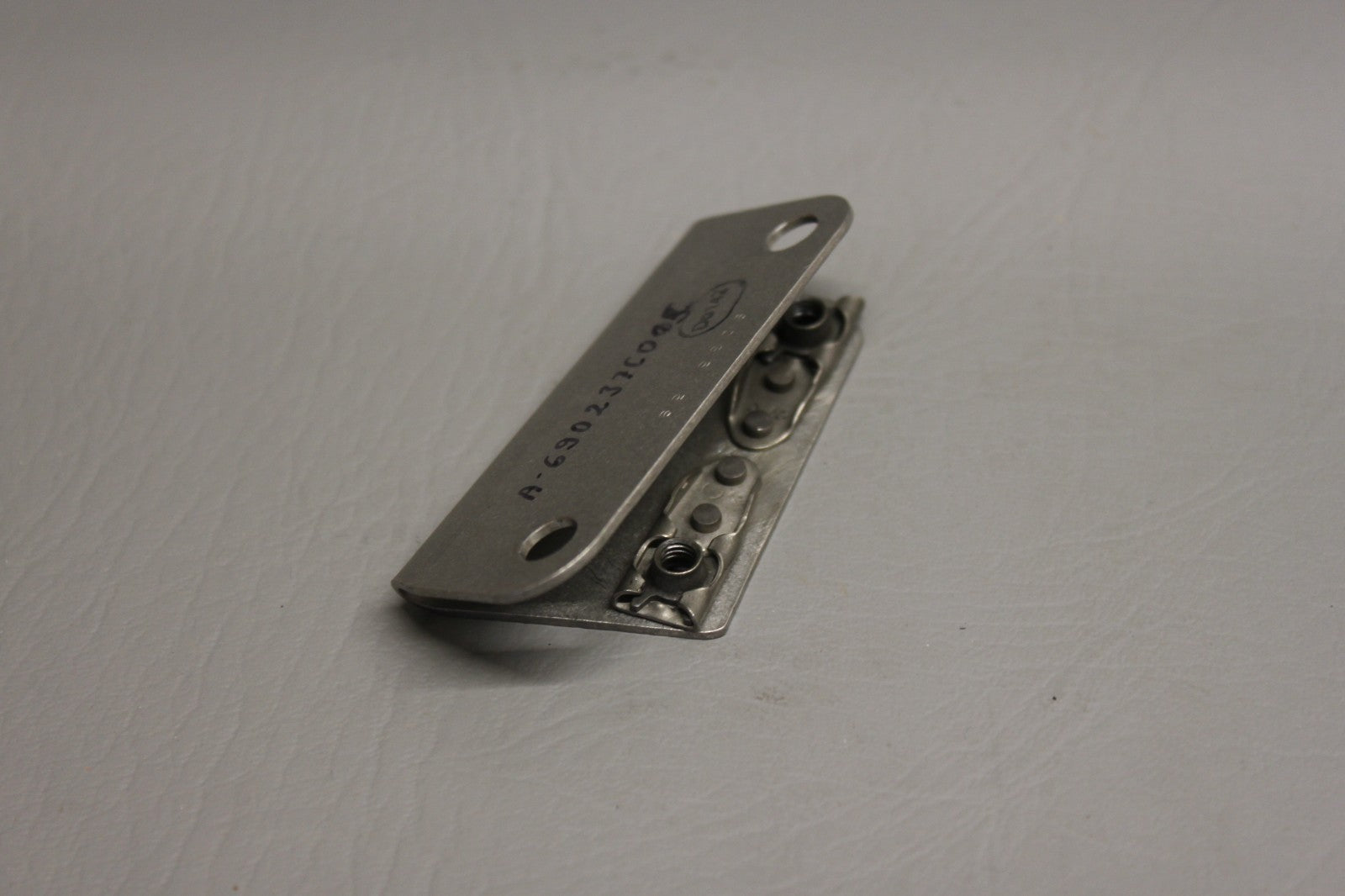 A690237C00C Aircraft Bracket