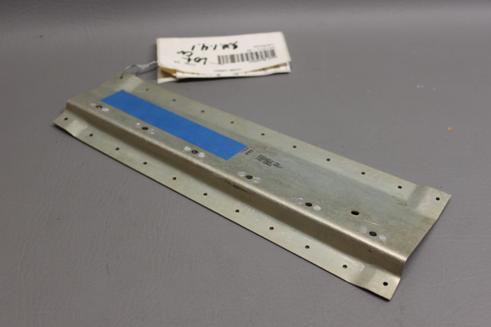5311211-32 Cessna 300/400 Cabin Door Support