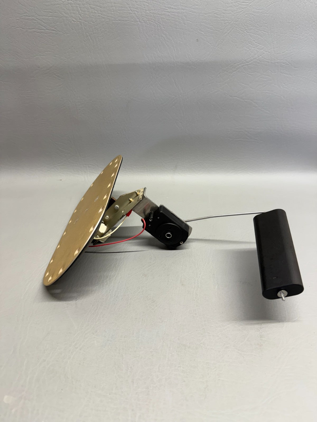 106758-002 Piper PA46R-350T Malibu RH Outboard Wing Fuel Tank Transmitter