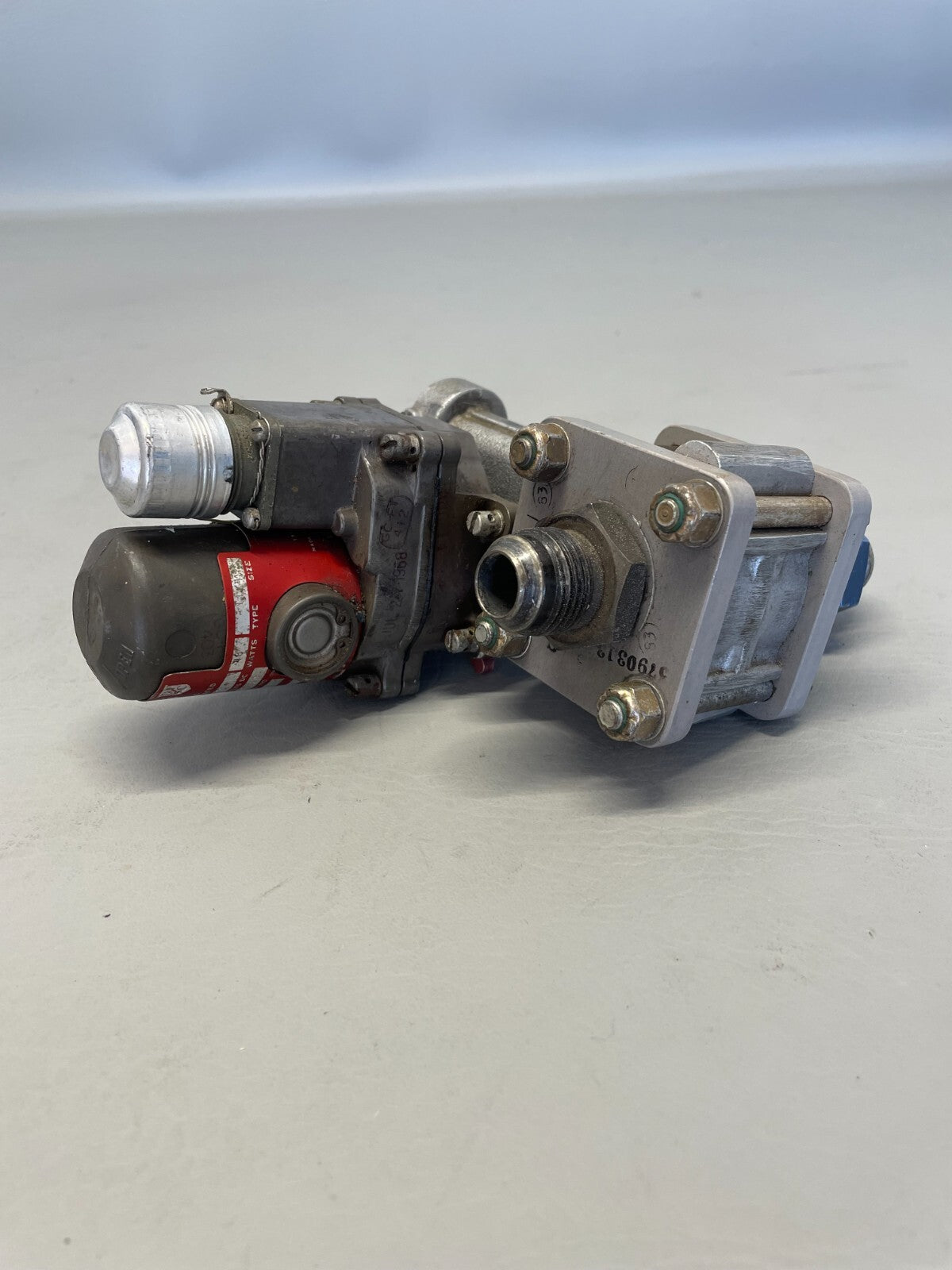 ITT Aerospace Controls Shut Off Gate Valve 28V P/N AV16B1410