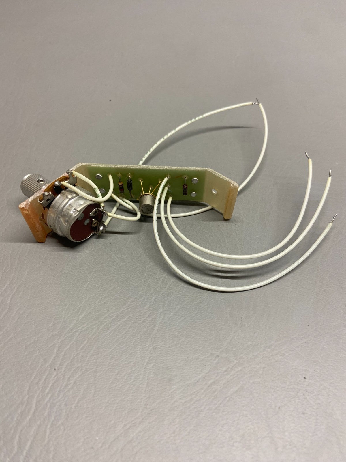 584-178 Piper Relay