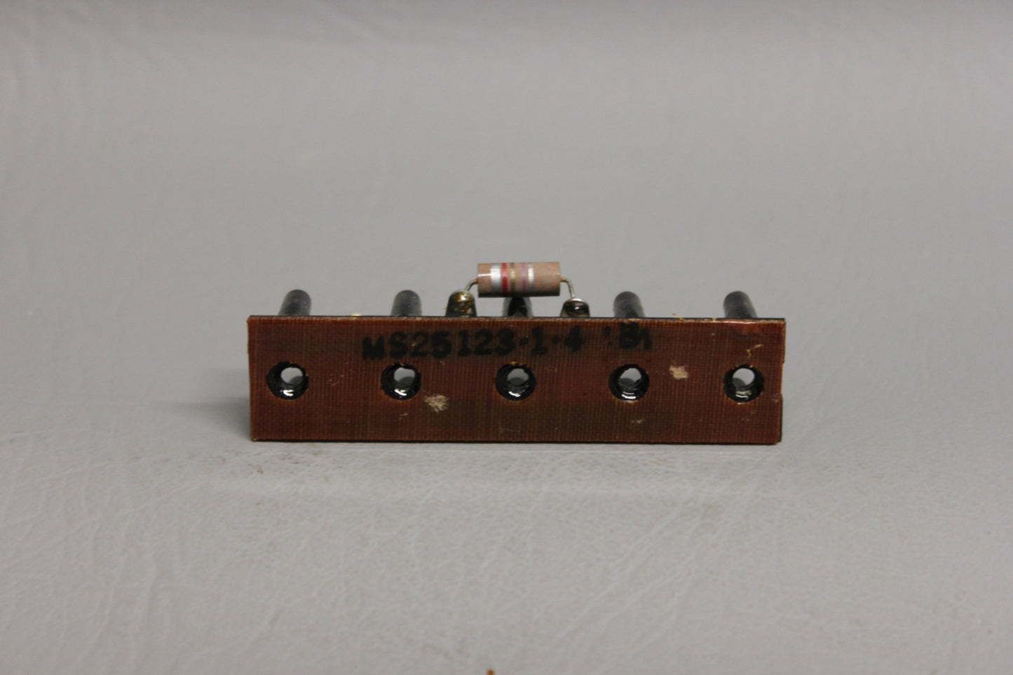 79152-002  PIPER STRIP ASSY