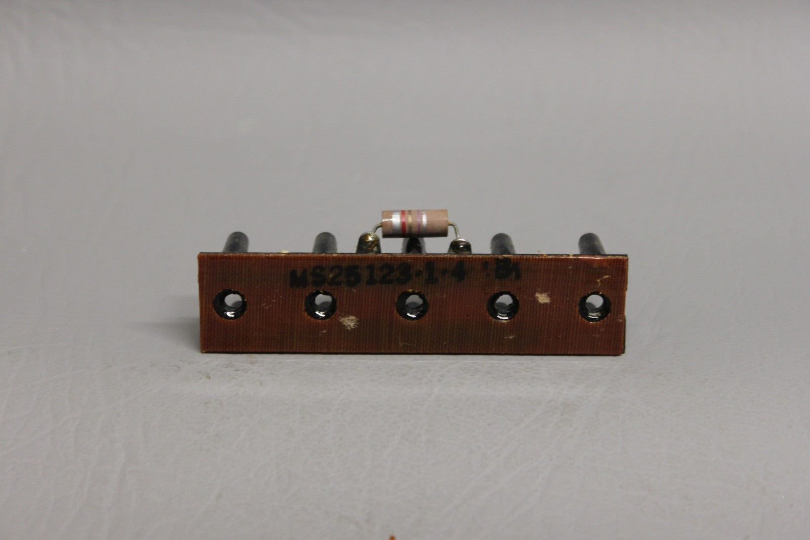 79152-002  PIPER STRIP ASSY