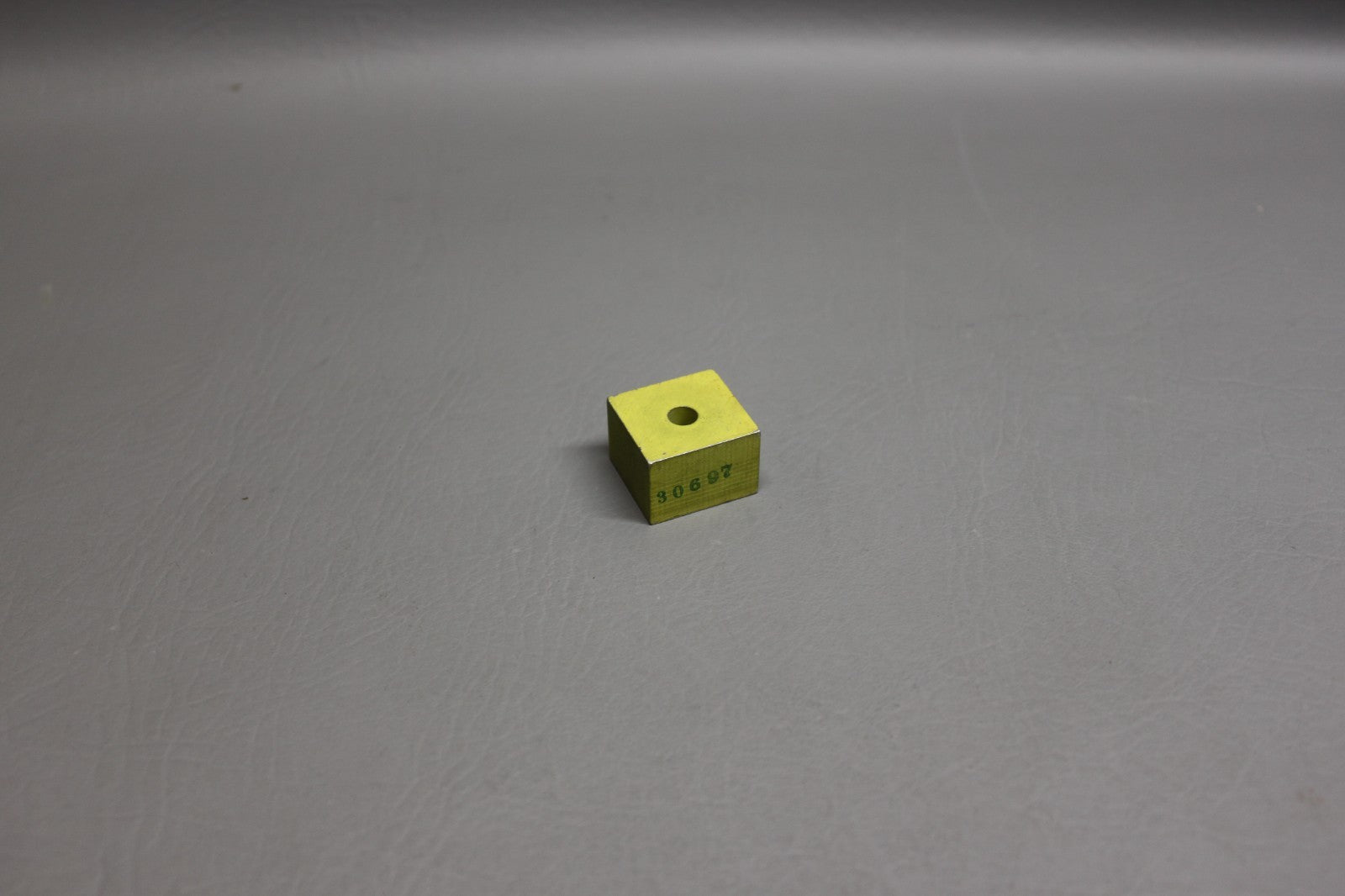 30697-000 Piper Spar Spacer Block