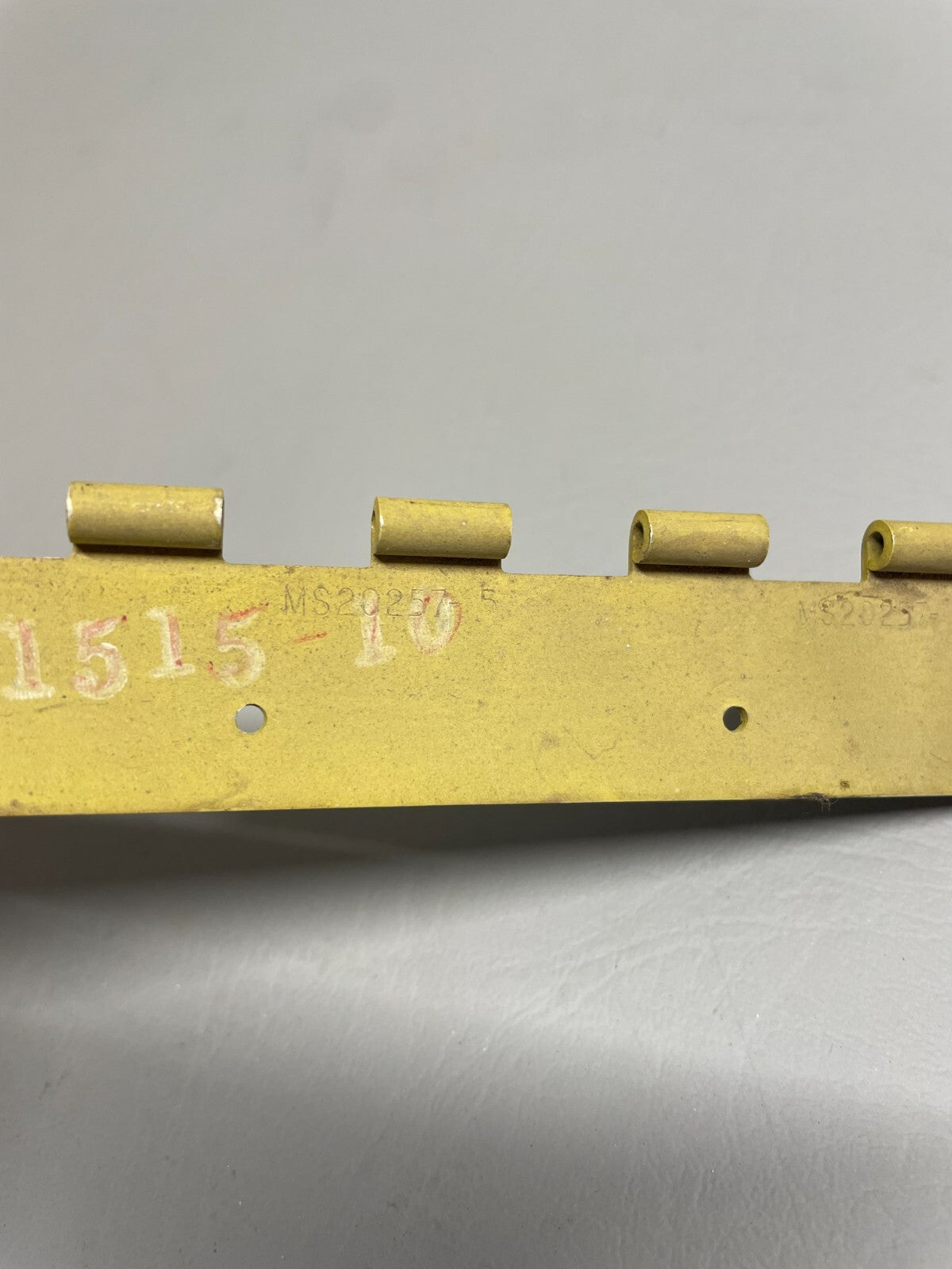 Hinge P/N MS-20257-5
