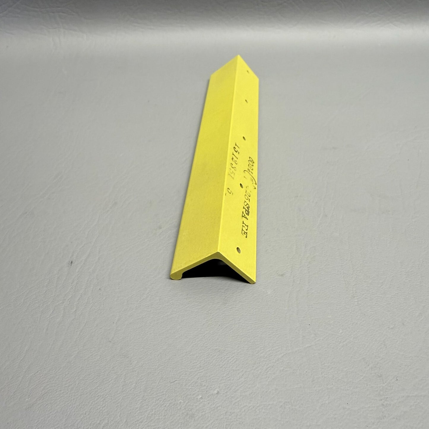 Cessna Angle P/N 1512351-5