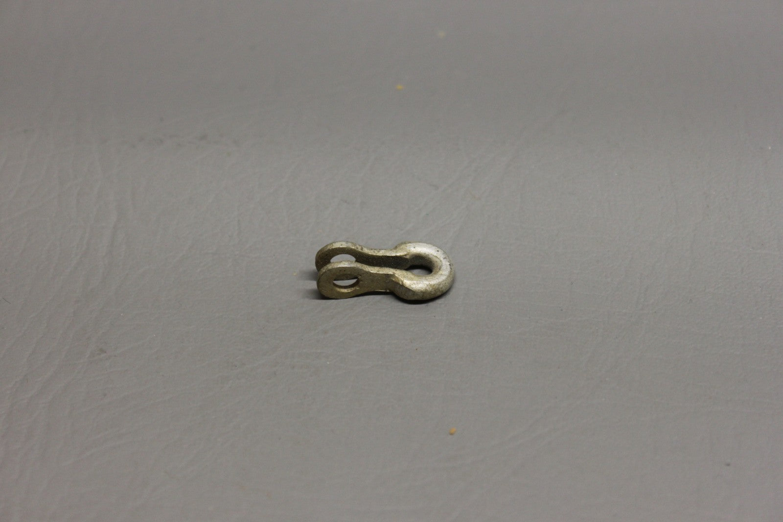 486-562 Piper Shackle