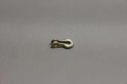 486-562 Piper Shackle