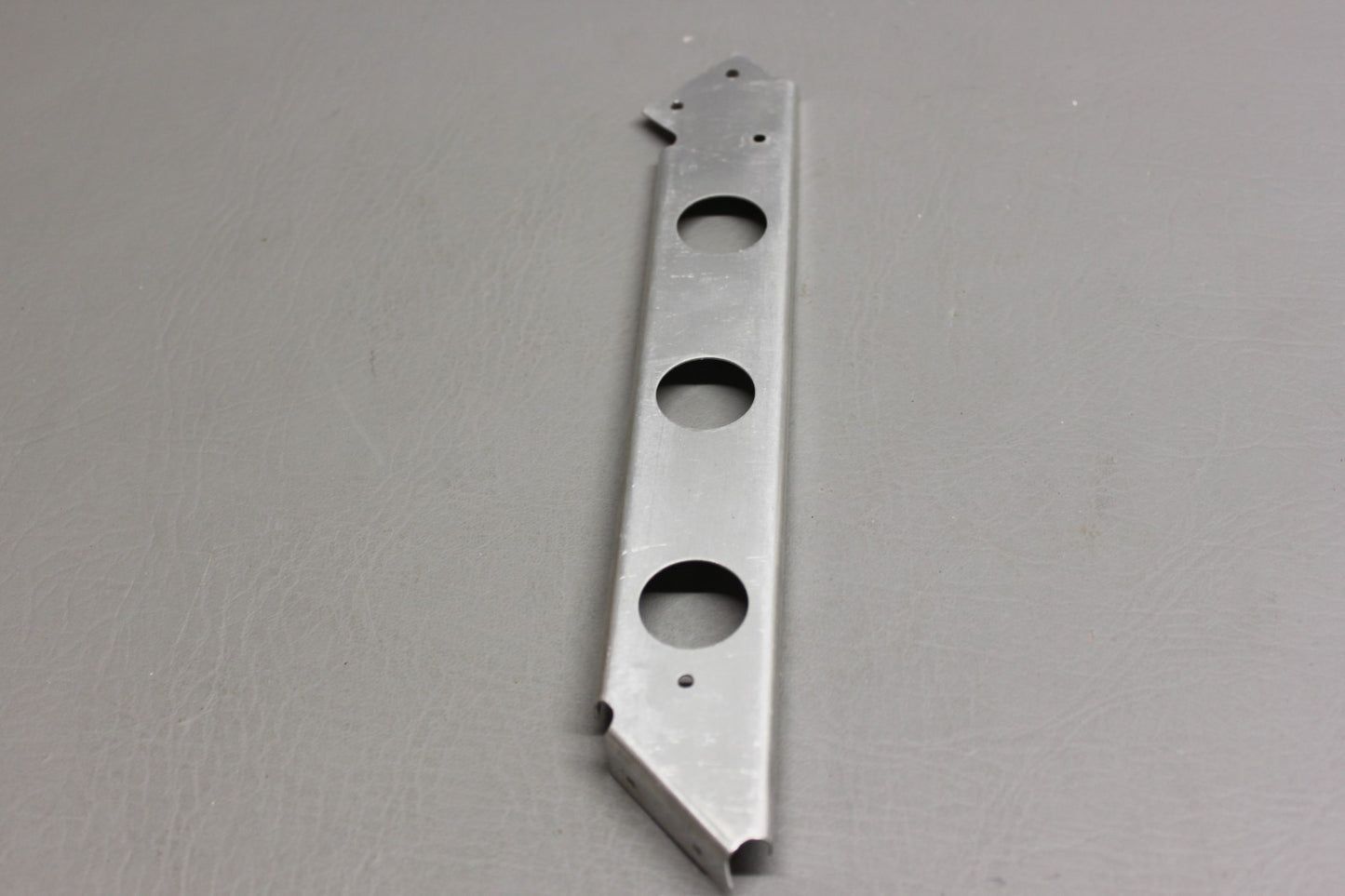 1457005-3 Cessna Baffle Bracket Support