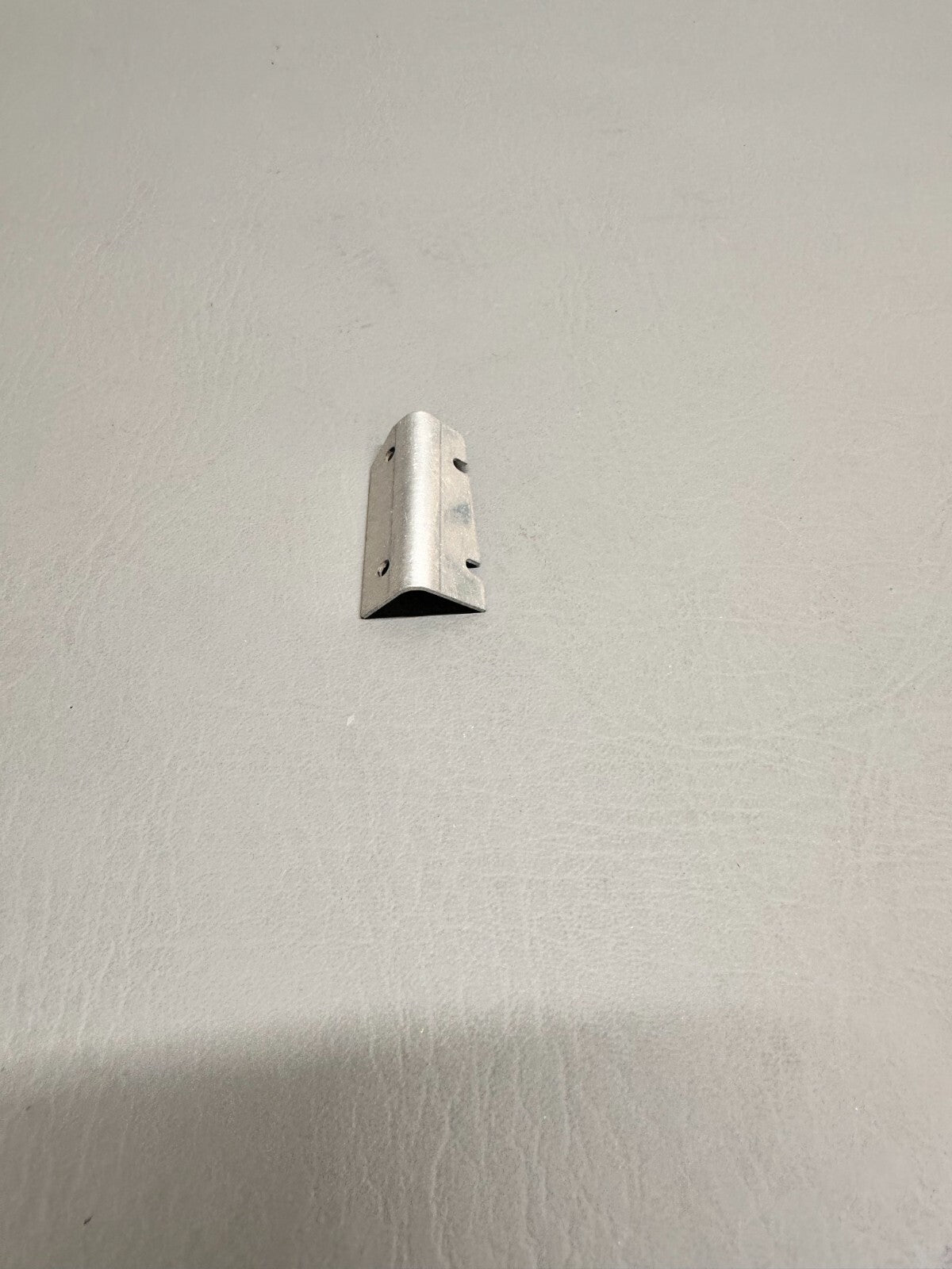 62146-000 Piper Clip
