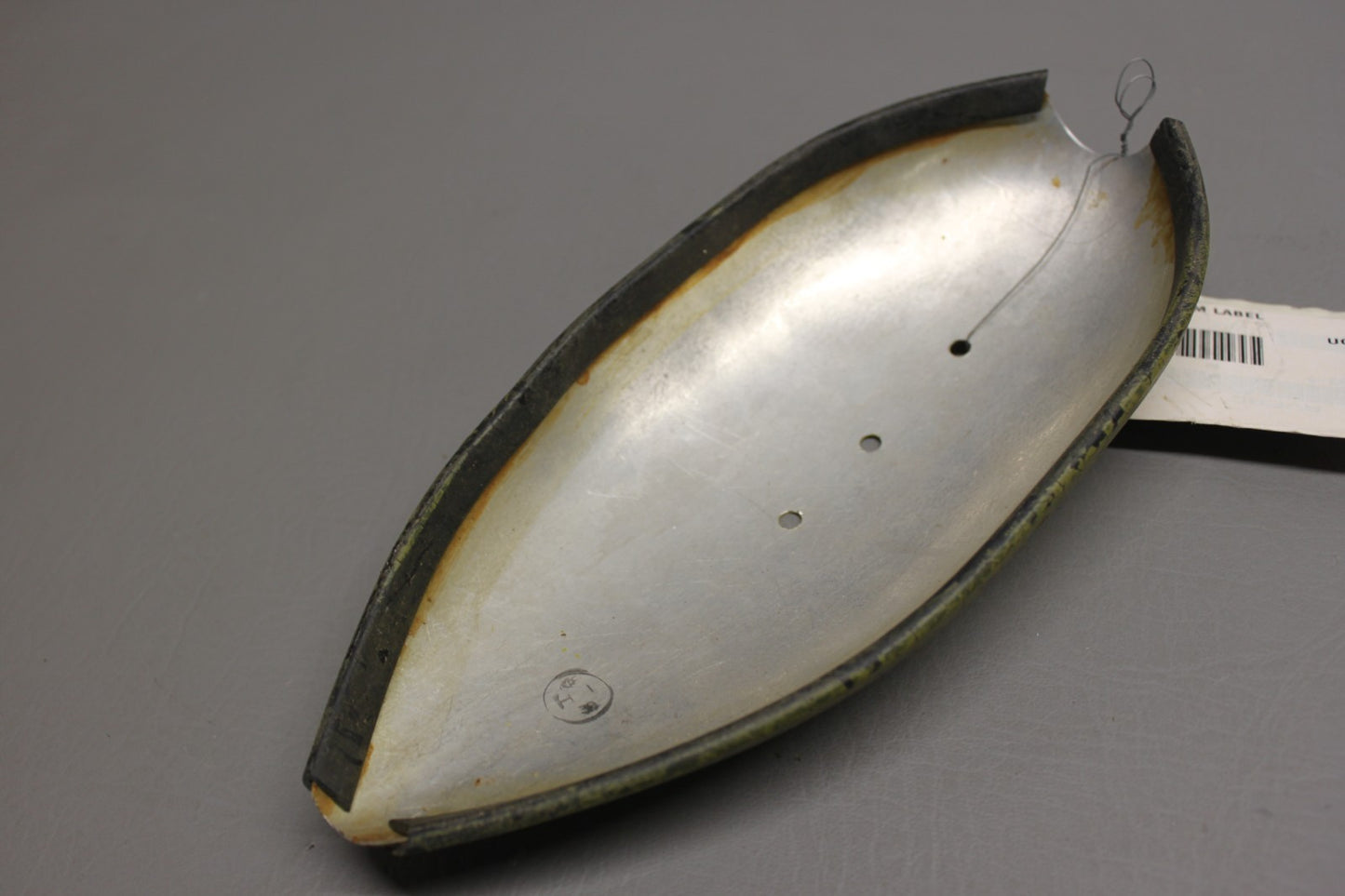0823403-9 Cessna Tip Tank Shield Vent