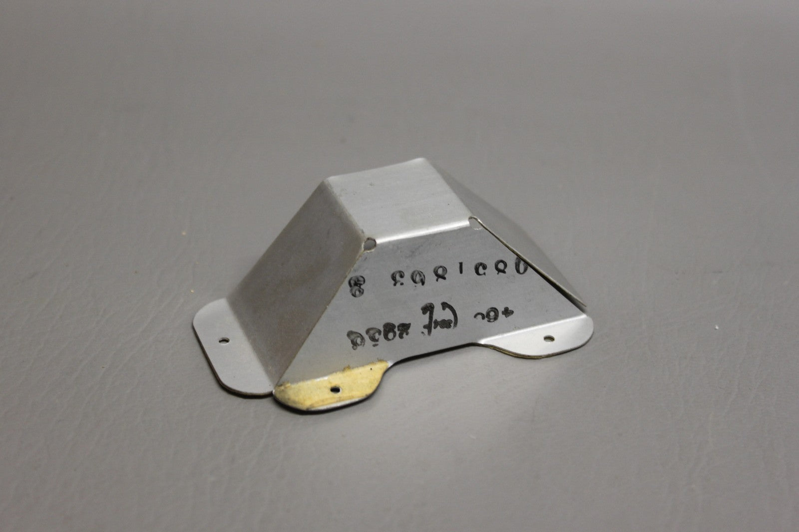 0851863-3 Cessna Lamp Reflector