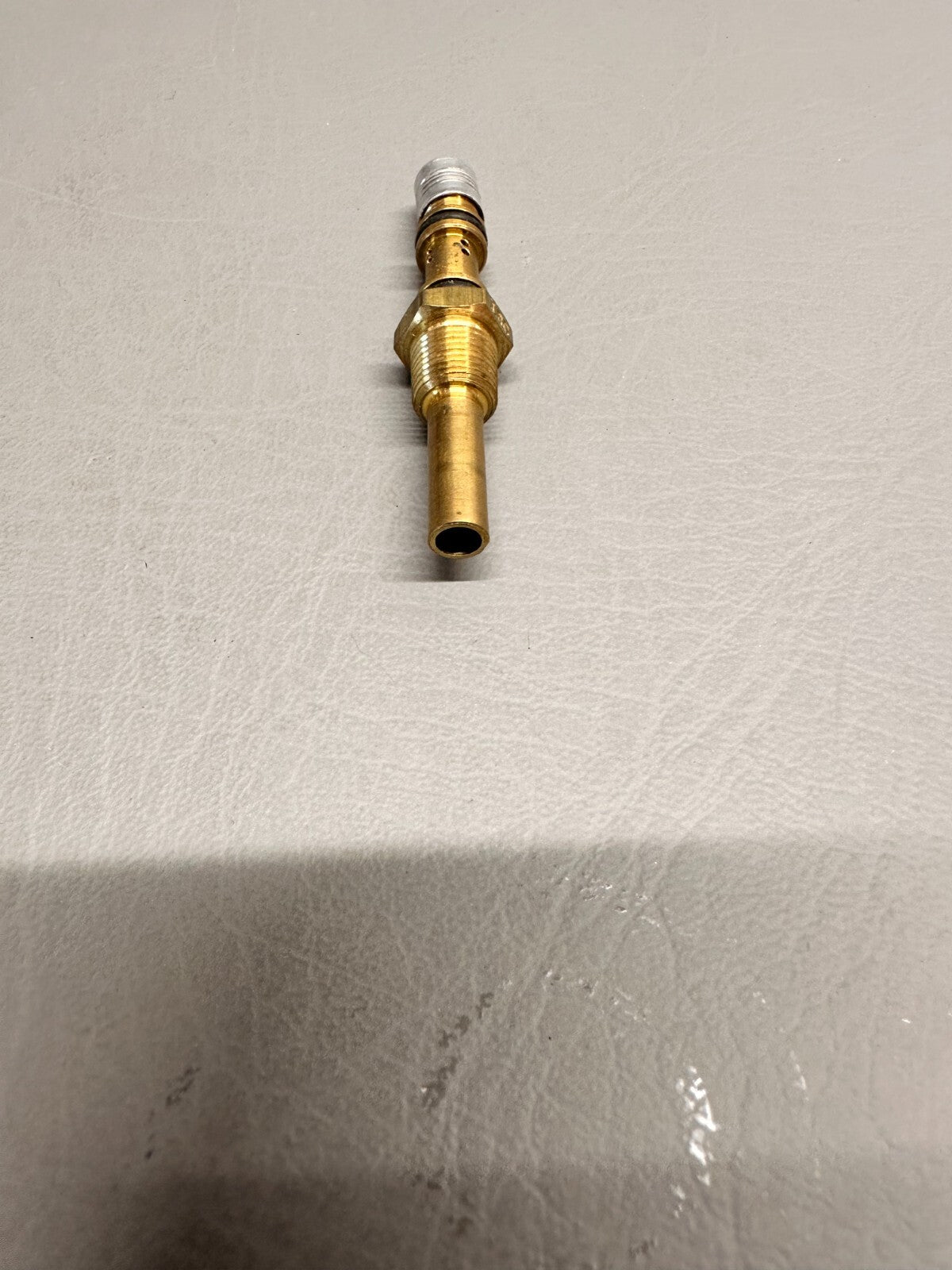 633608-13CR Cessna Nozzle