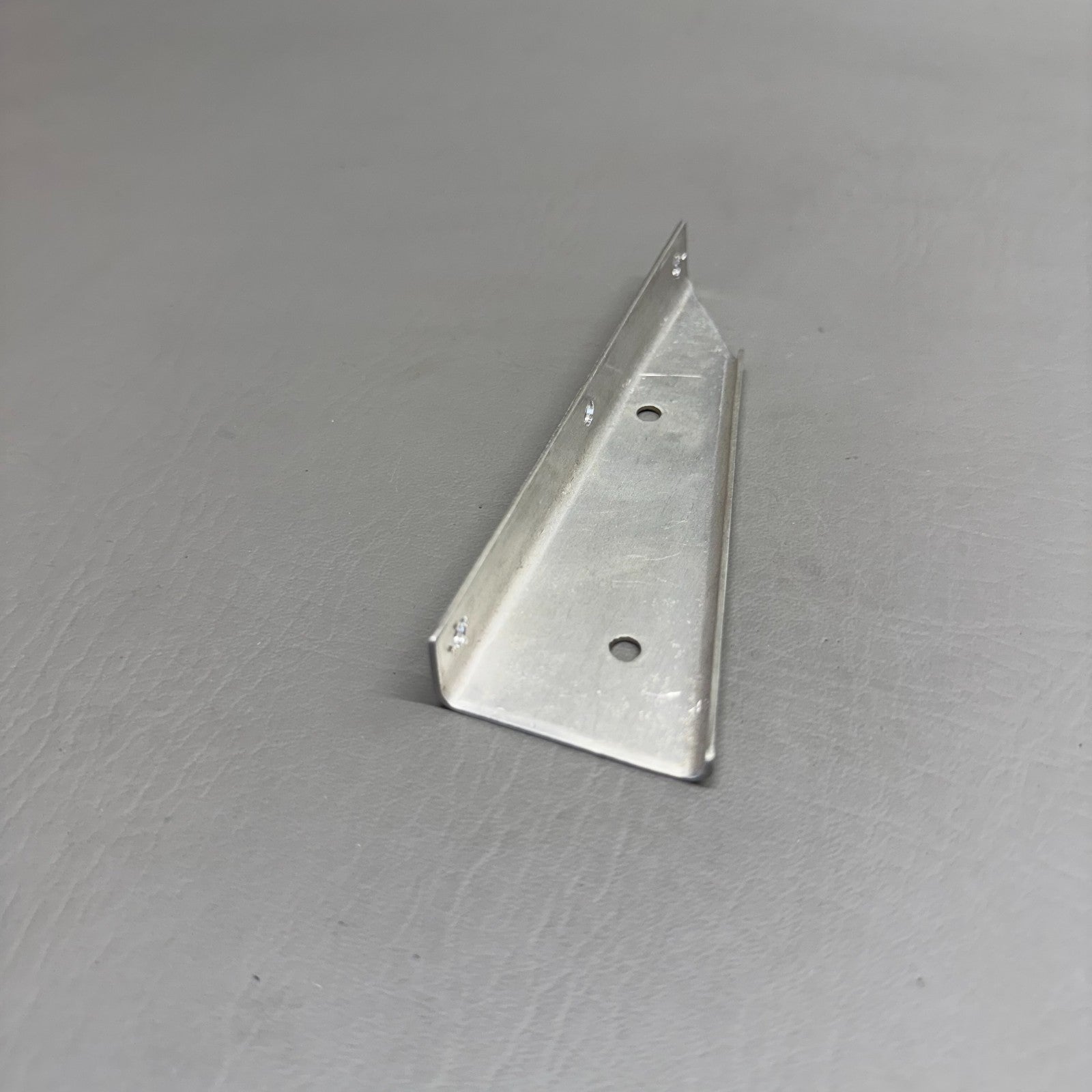 5027000-41 Cessna Main Gear Door Hinge Bracket LH