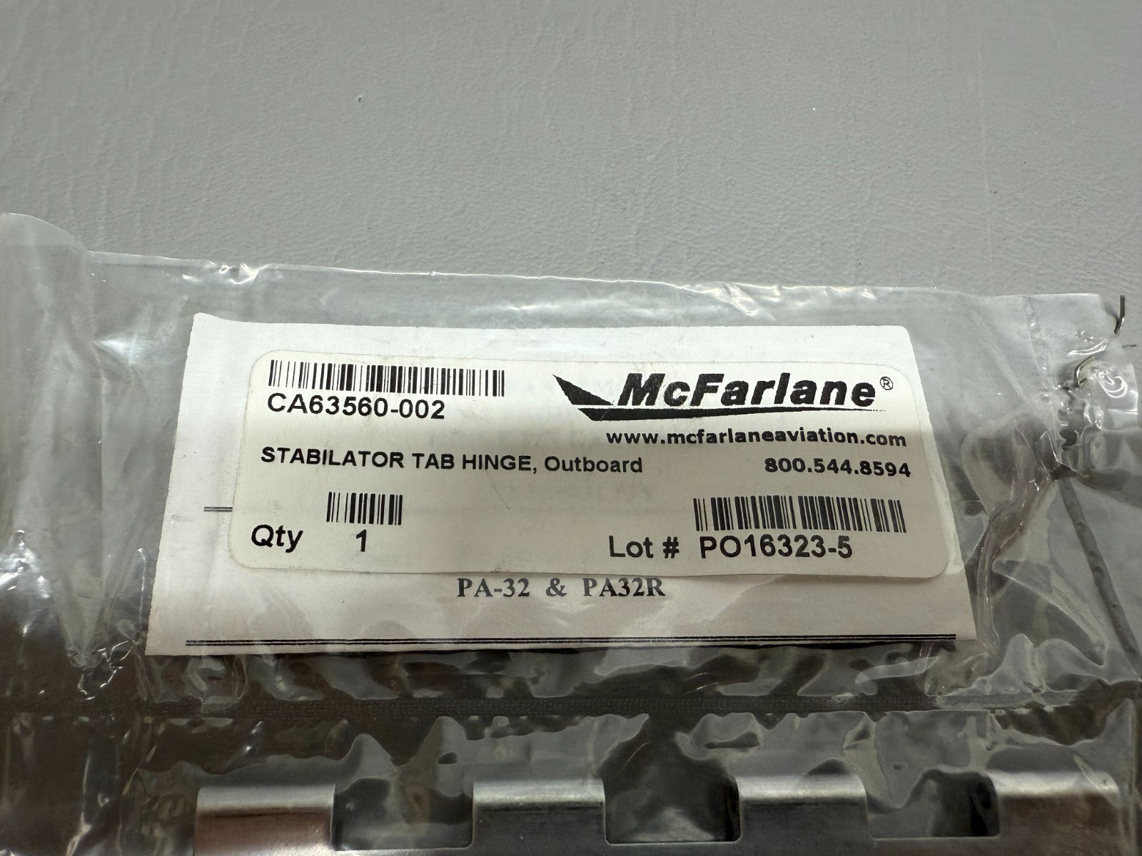 CA63560-002 Piper STABILATOR TAB HINGE Outboard