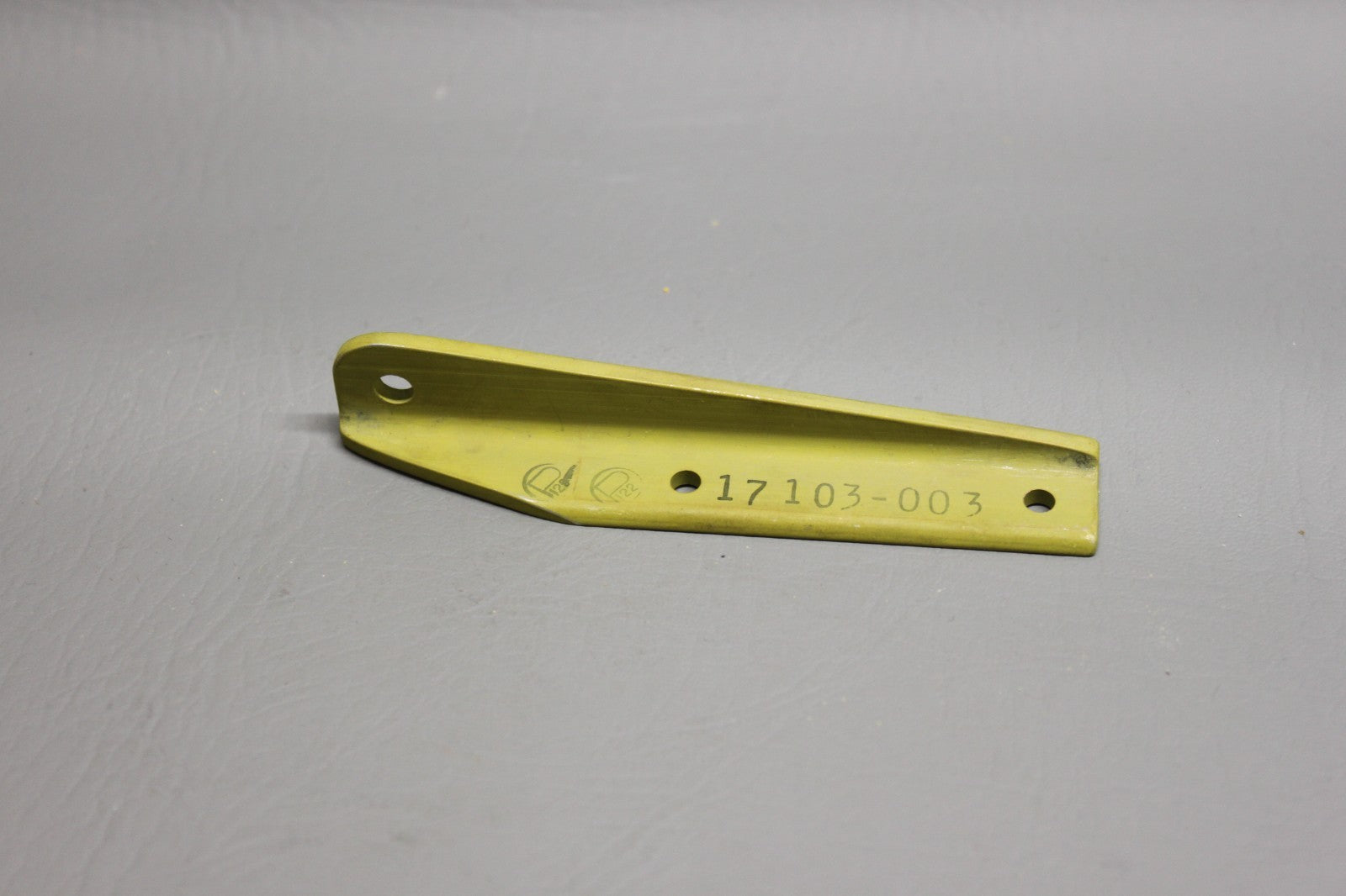 17103-003 Piper Outboard Flap Hinge