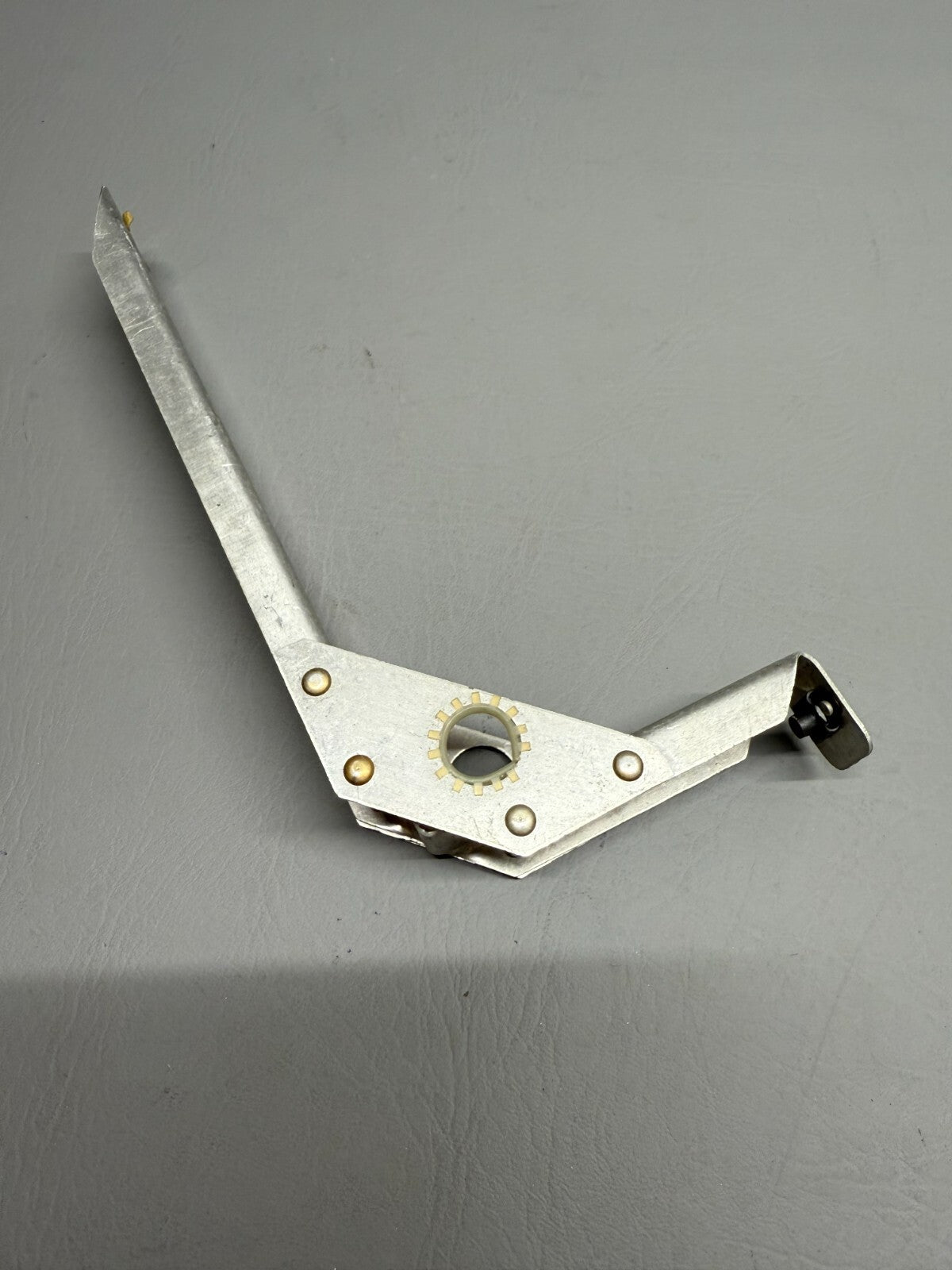Piper Fuel Selector Brace Assy P/N 69094-002