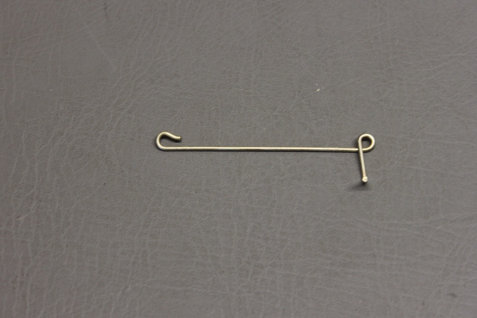 0811577-6 Aircraft Clip