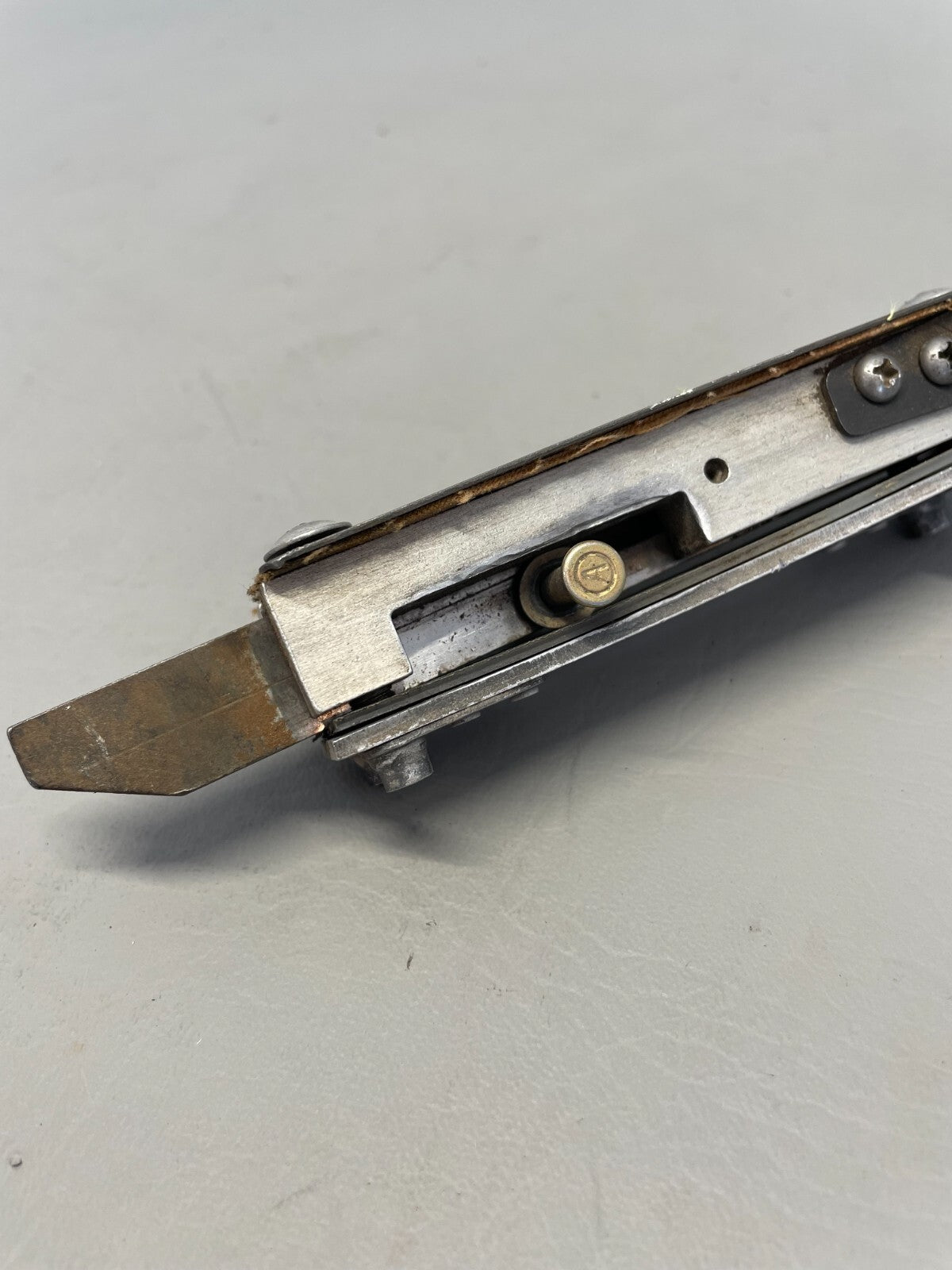 Cessna 177 Cabin Door Latch Assy RH P/N 1511206-11, 1717049-2