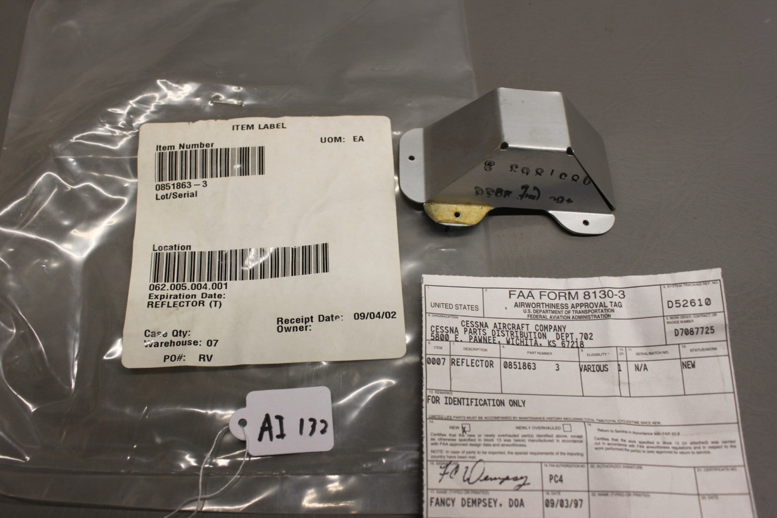 0851863-3 Cessna Lamp Reflector