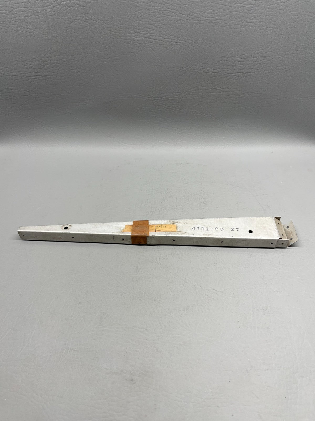 0731000-27 Cessna Rib