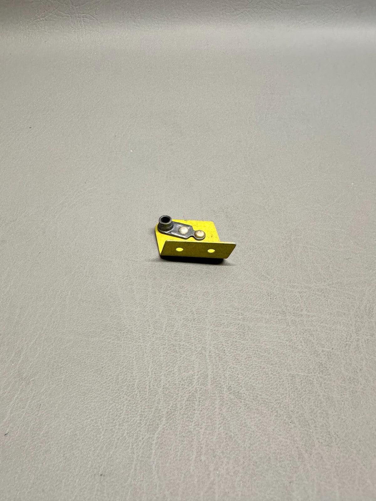 33274-001 Piper Bracket