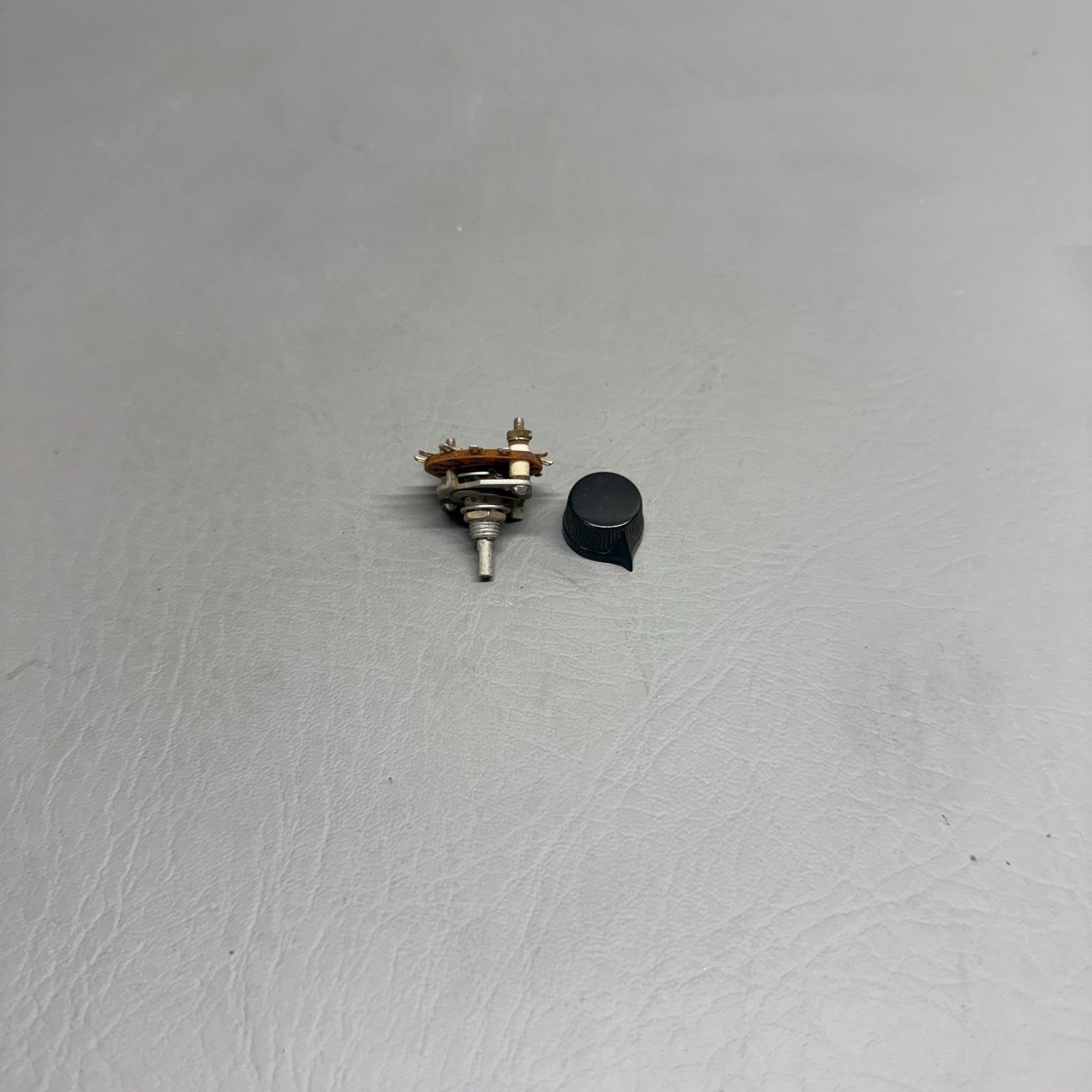 43765-000 Piper Switch