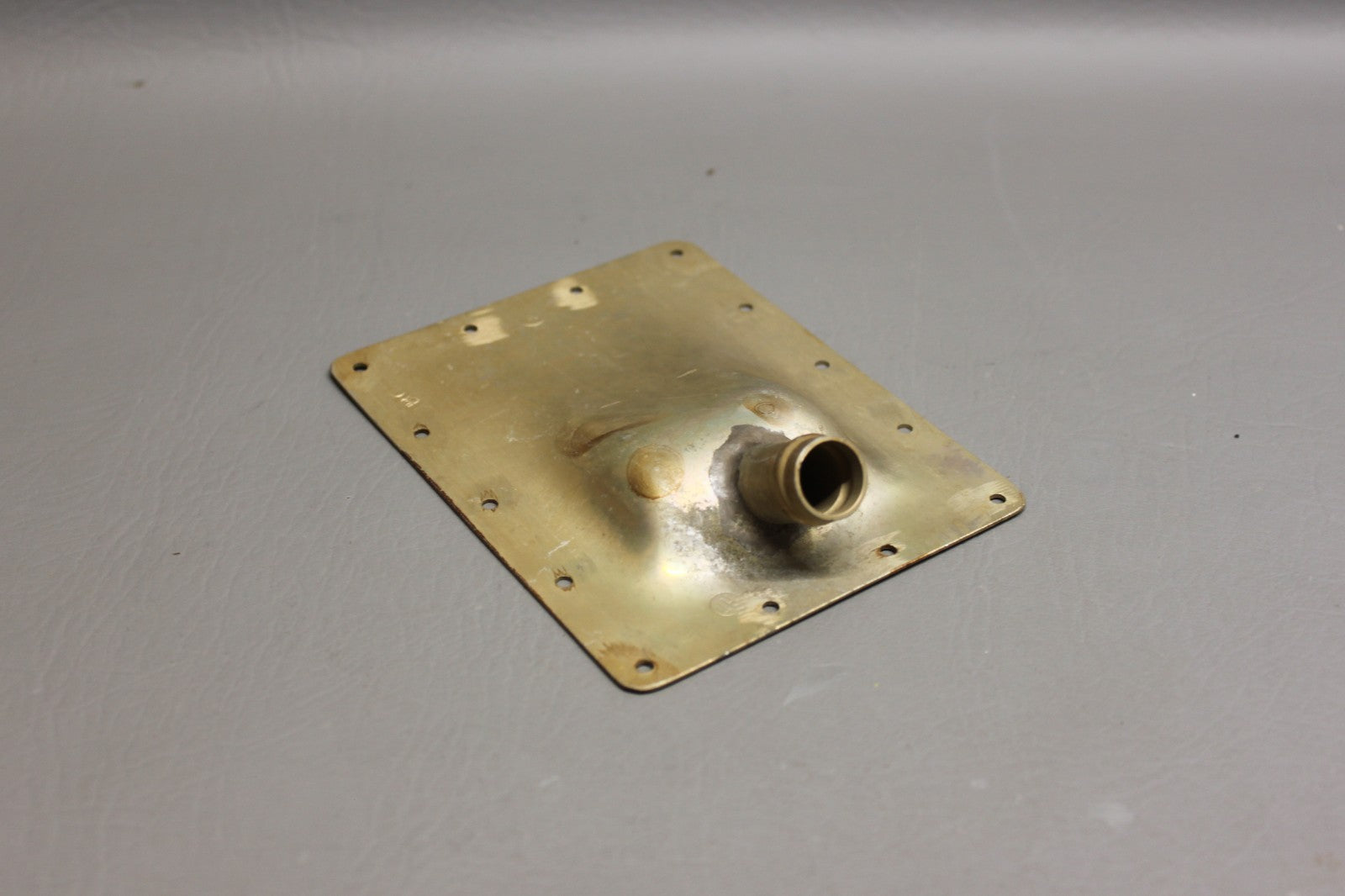 30988-000 Piper PA23-250 Vent Fuel Cell Inboard or Outboard
