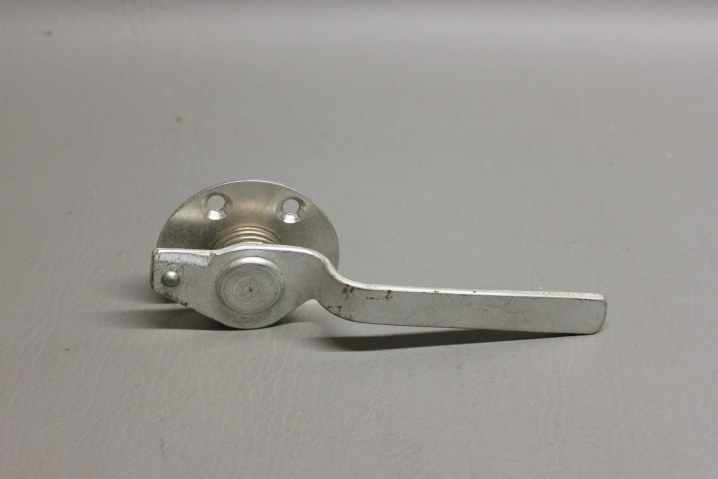 1613043-13 Cessna 188 Hopper Door Latch