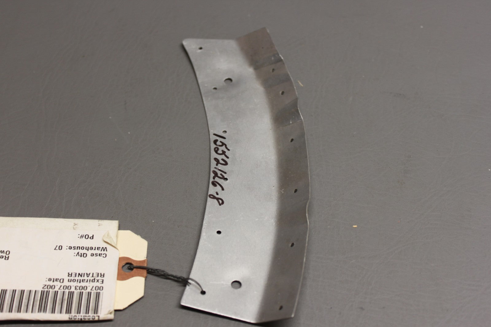 1552126-8 Cessna Retainer