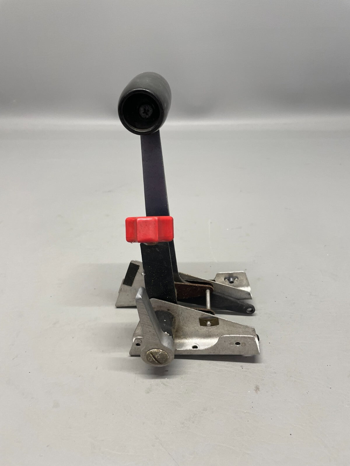Piper PA28 Cherokee Throttle Quadrant Assy P/N 65850-00