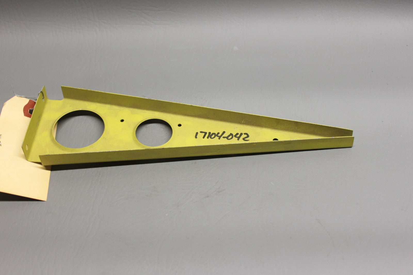 17104-042 Piper Aztec Flap Rib