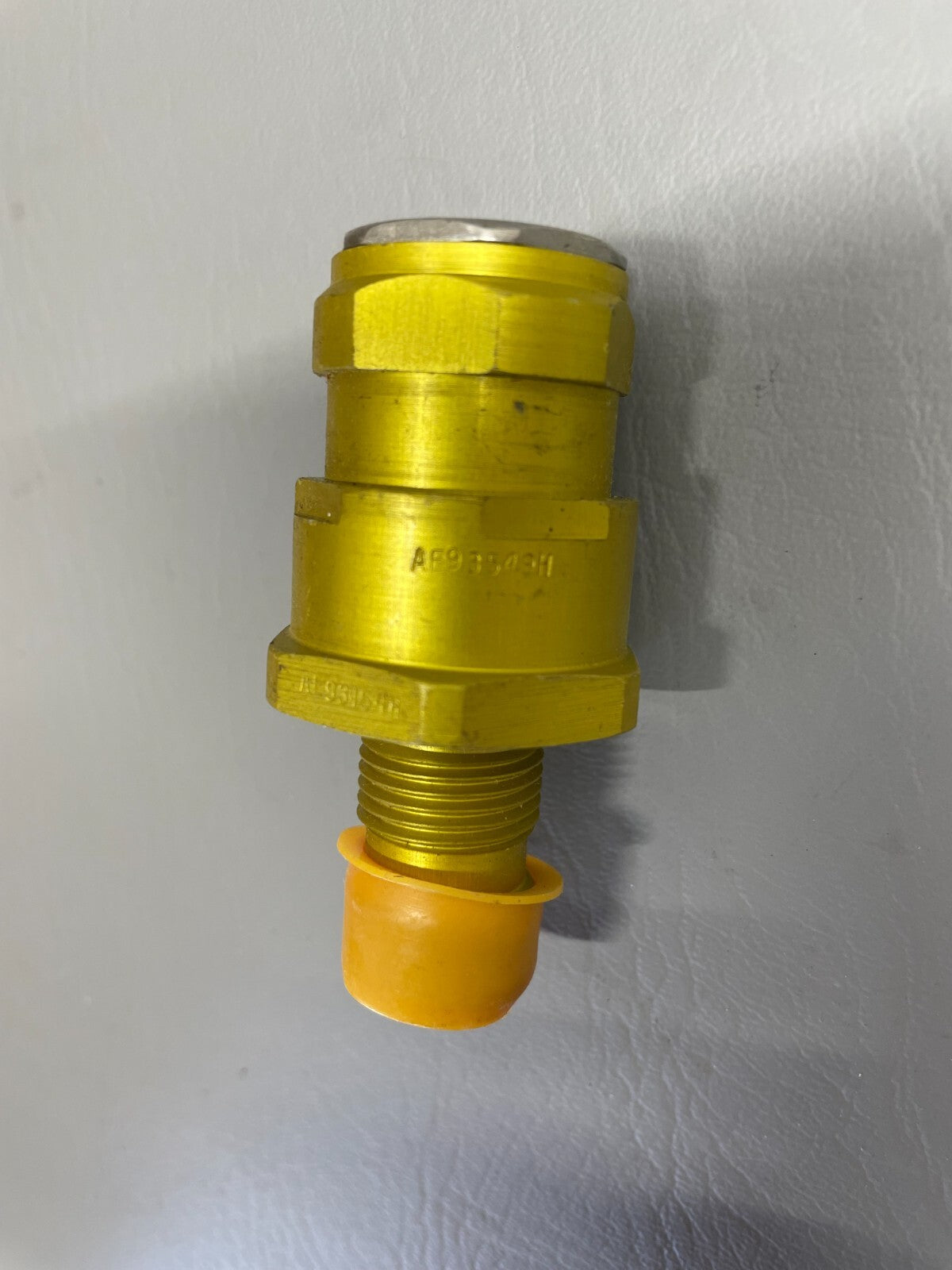 93549H Aeroquip Coupling Valve Half
