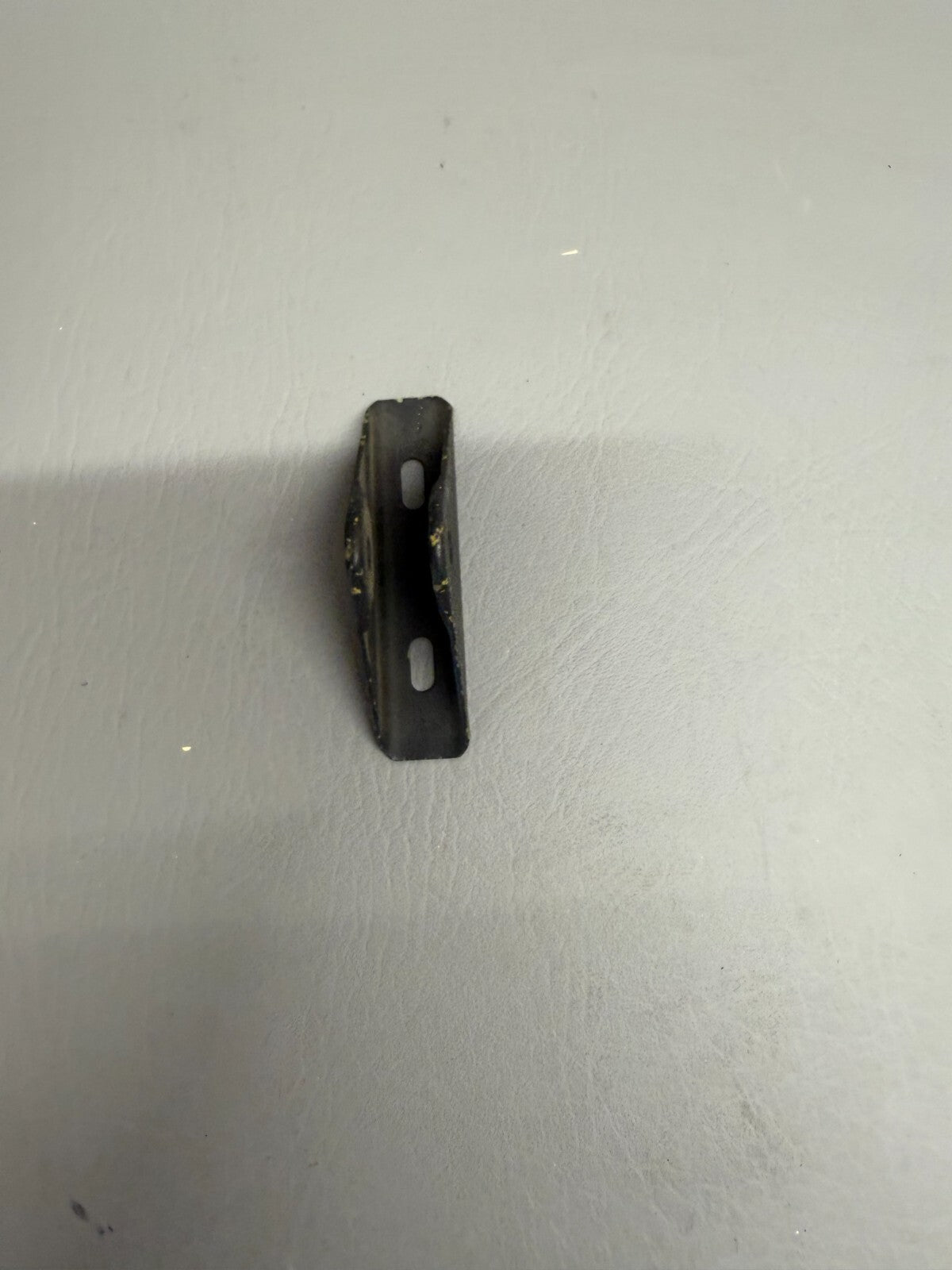 24039-000 Piper Exhaust Stack Hanger