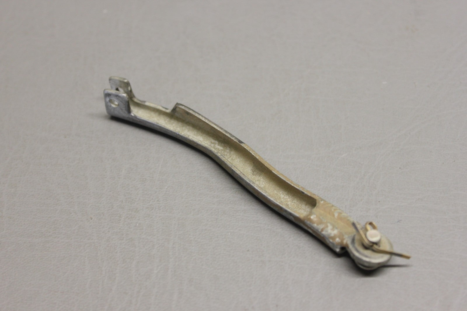 0711040-4 Cessna Door Stop Arm Assy