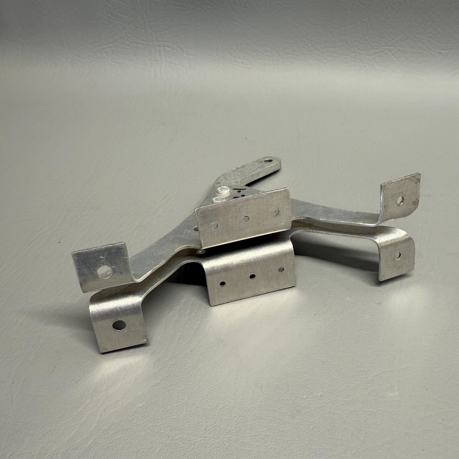 1217012-1 Cessna T210/P210 Nose Gear Door Bracket Assy (NEW)