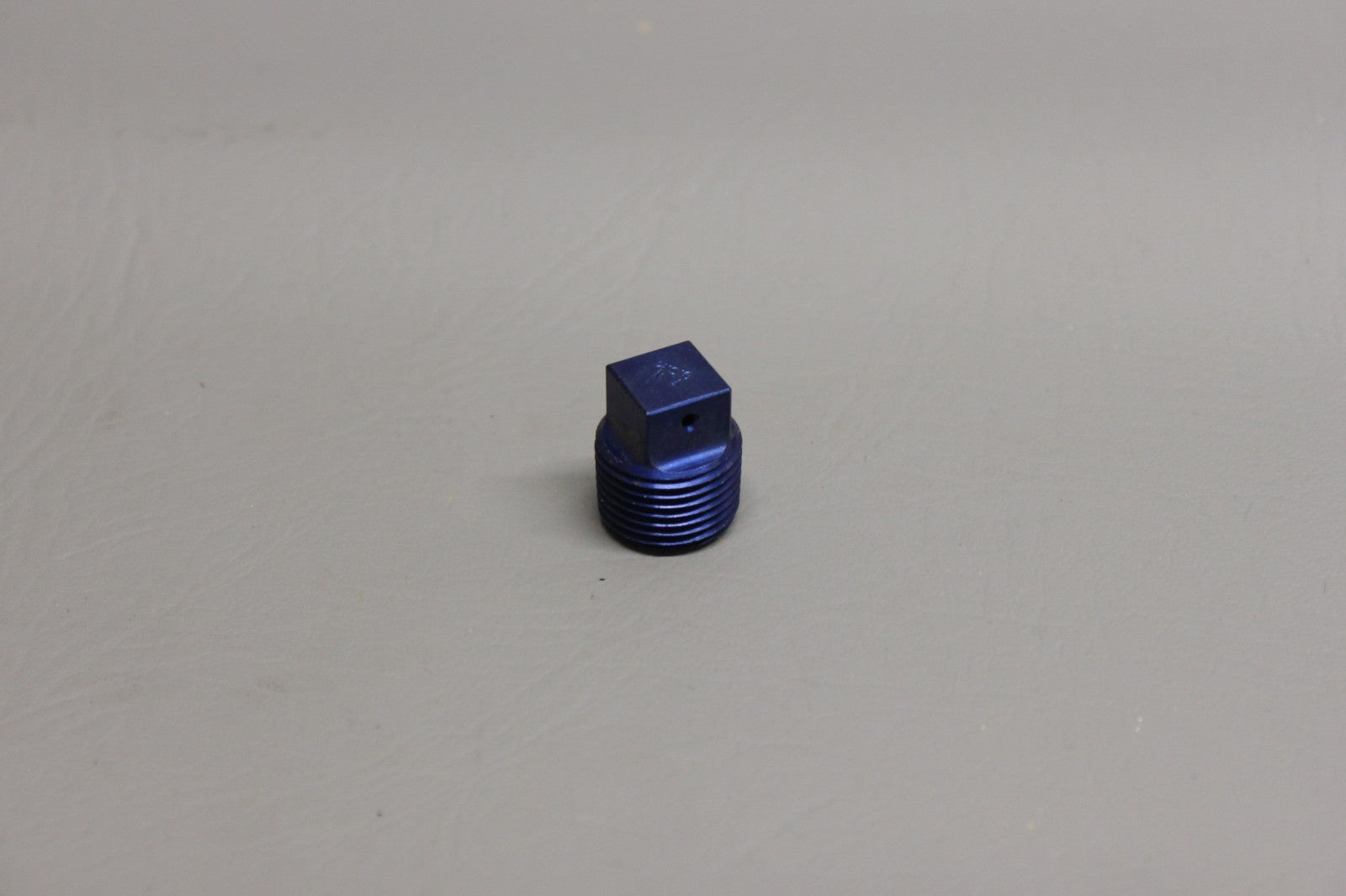 580-949 Piper Plug