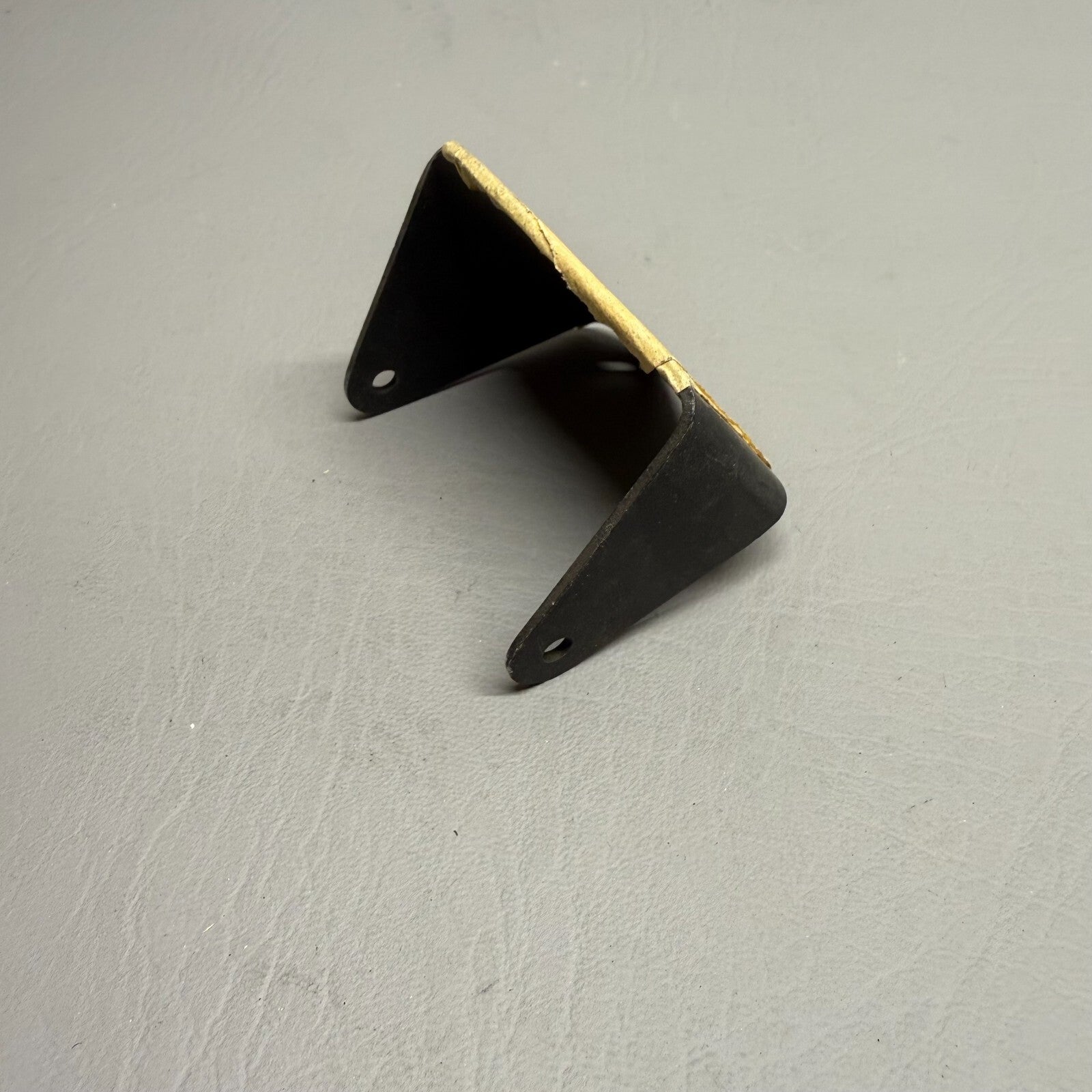 Piper PA-28 PA-28R Rudder Centering Channel P/N 76325-000